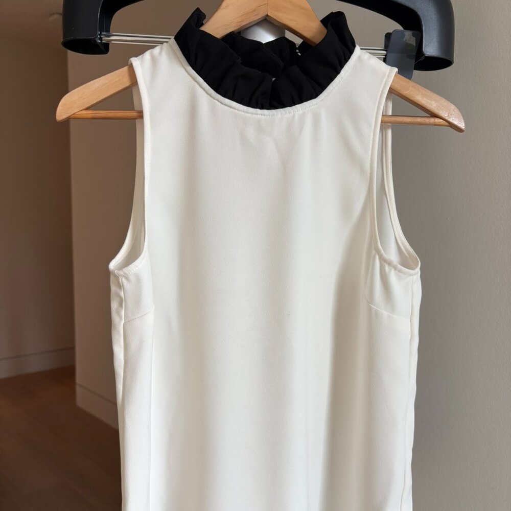 J.Crew White Top w/ Black Ruffle Collar | Size S | Chic Sleeveless